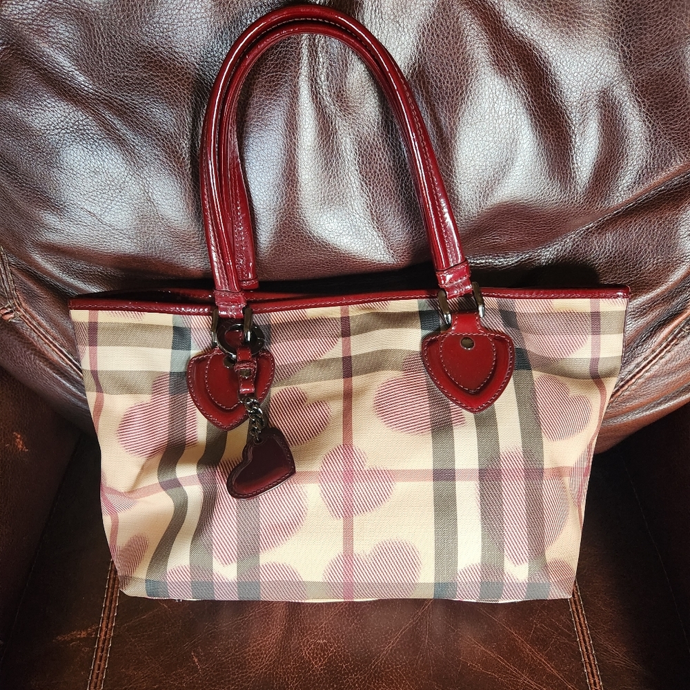 Burberry heart check pilgrim handbag